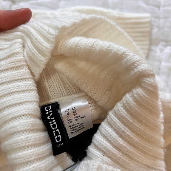 New Cropped H&M Sweater - Cream - Size XS - Picture 4 of 5